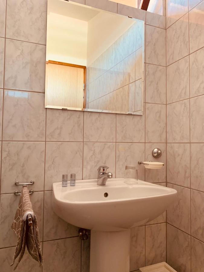 Linc Rooms & Apartments Banjole Exterior photo