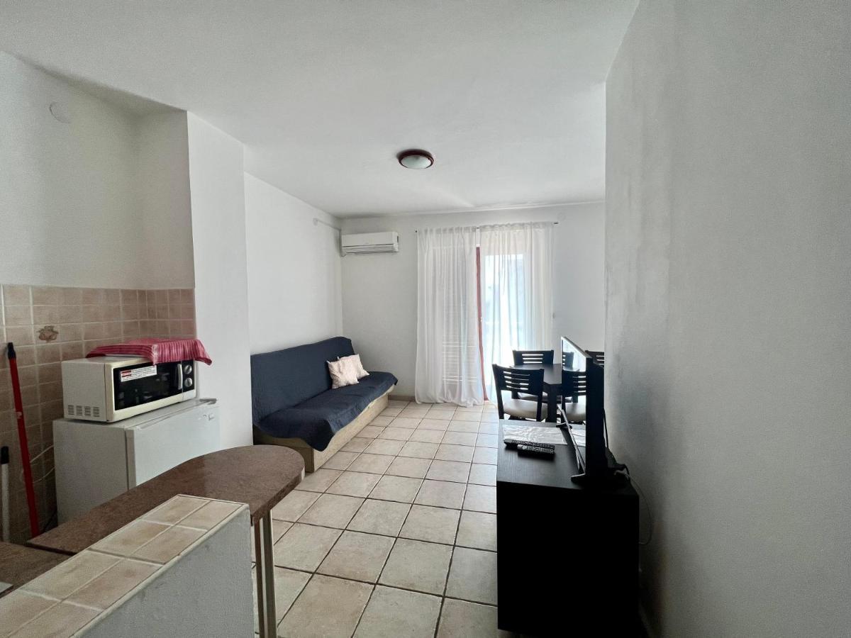 Linc Rooms & Apartments Banjole Exterior photo